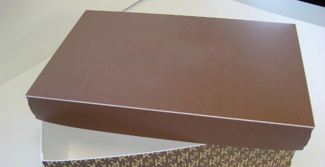 Haltbare, Mehrwegfähige Verpackung für Kleidung und Schuhe aus PP-Hohlkammerplatte HKP