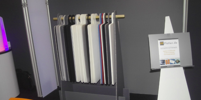 Ständer für Muster und Prospektständer aus PP-Platten Konstruktionen aus Polypropylenplatten