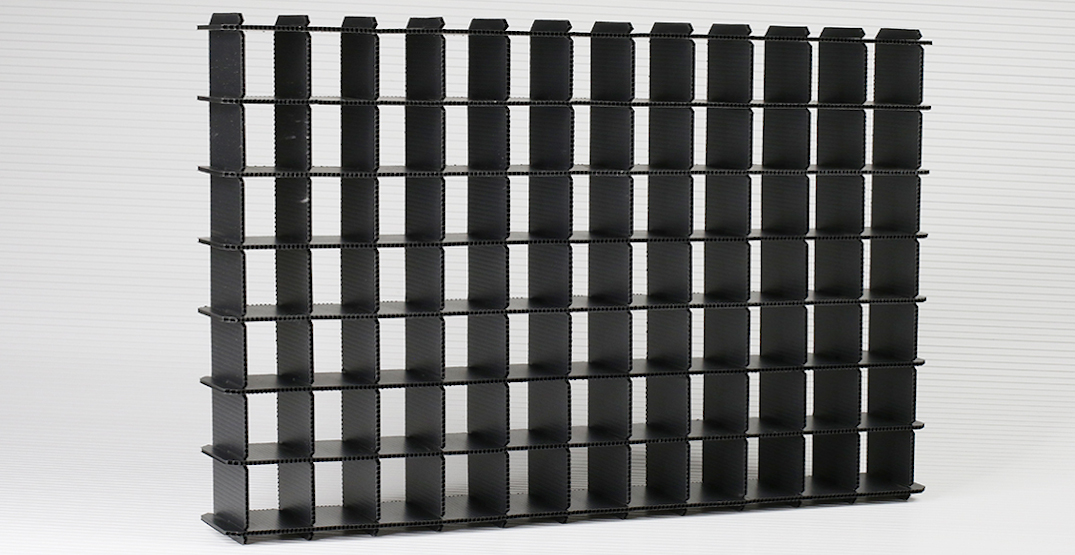 Individuell entwickeltes stabiles Gefach Gitterfacheinsatz mit Blindfächern aus Polypropylen Stegplatte HKP 3mm