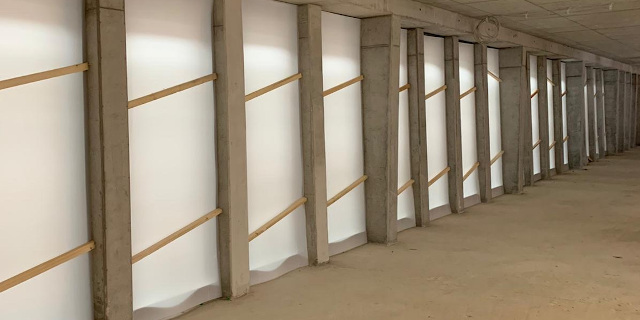 Schutz von Fensterflächen auf einer Baustelle mit PP-Platten 640 320 Schutz von Fensterflaechen auf einer Baustelle mit PP-