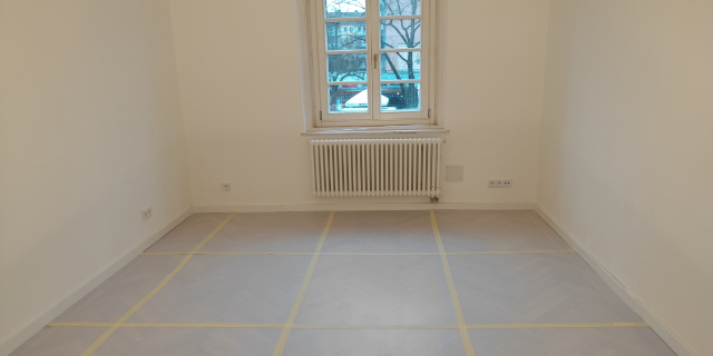 Parkett Böden auf Baustellen schützen mit PP-Platten 5 640 320 Parkett Böden auf Baustellen schützen mit PP-Platten Verklebung mit Malerkrepp