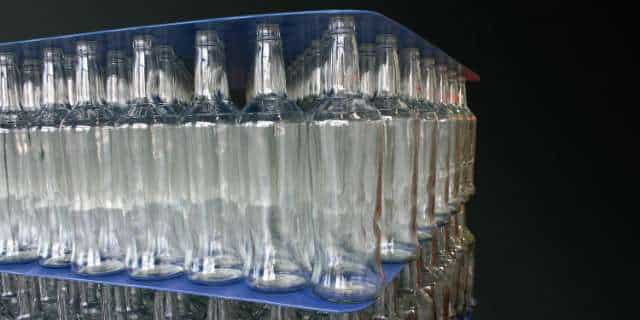 Zwischenlagen aus Kunststoff für die Lagerung und den Transport von Glasflaschen