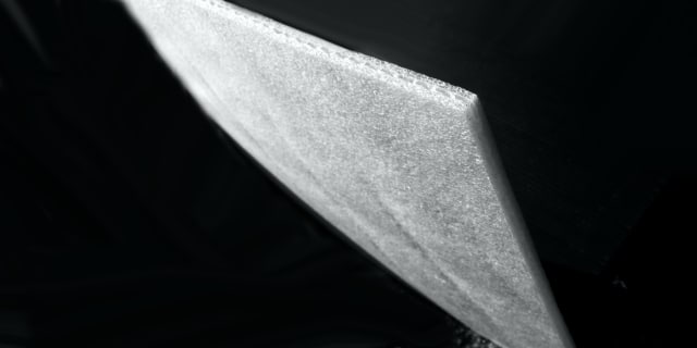 Schaumbeschichtete Platte mit Noppenkern