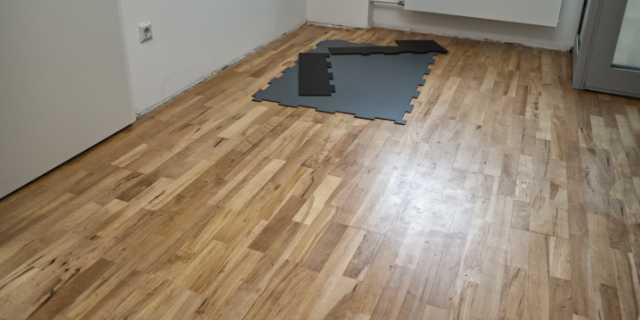 Ecke / Nische aus Randstreifen vorschneiden